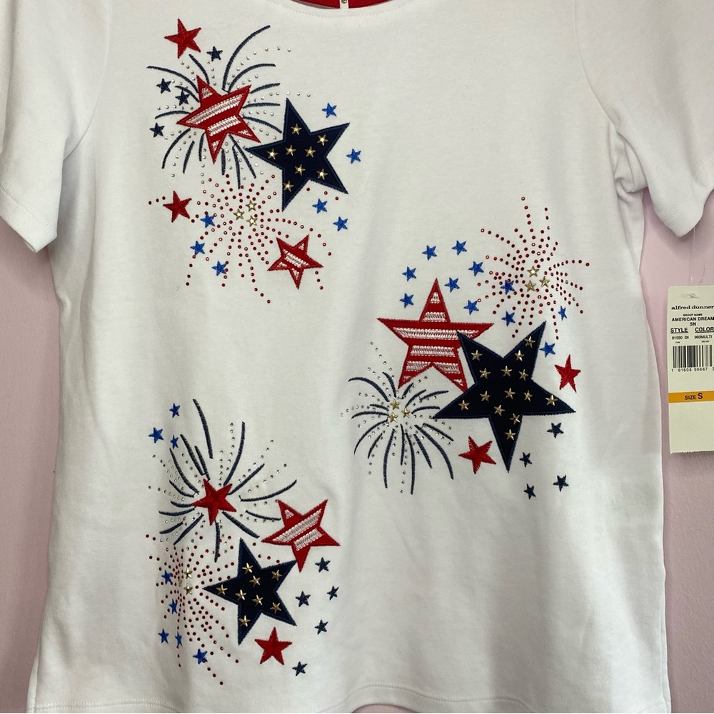 NEW Alfred Dunner American Dream Fireworks Stars Embroidered T shirt size small - Picture 4 of 8